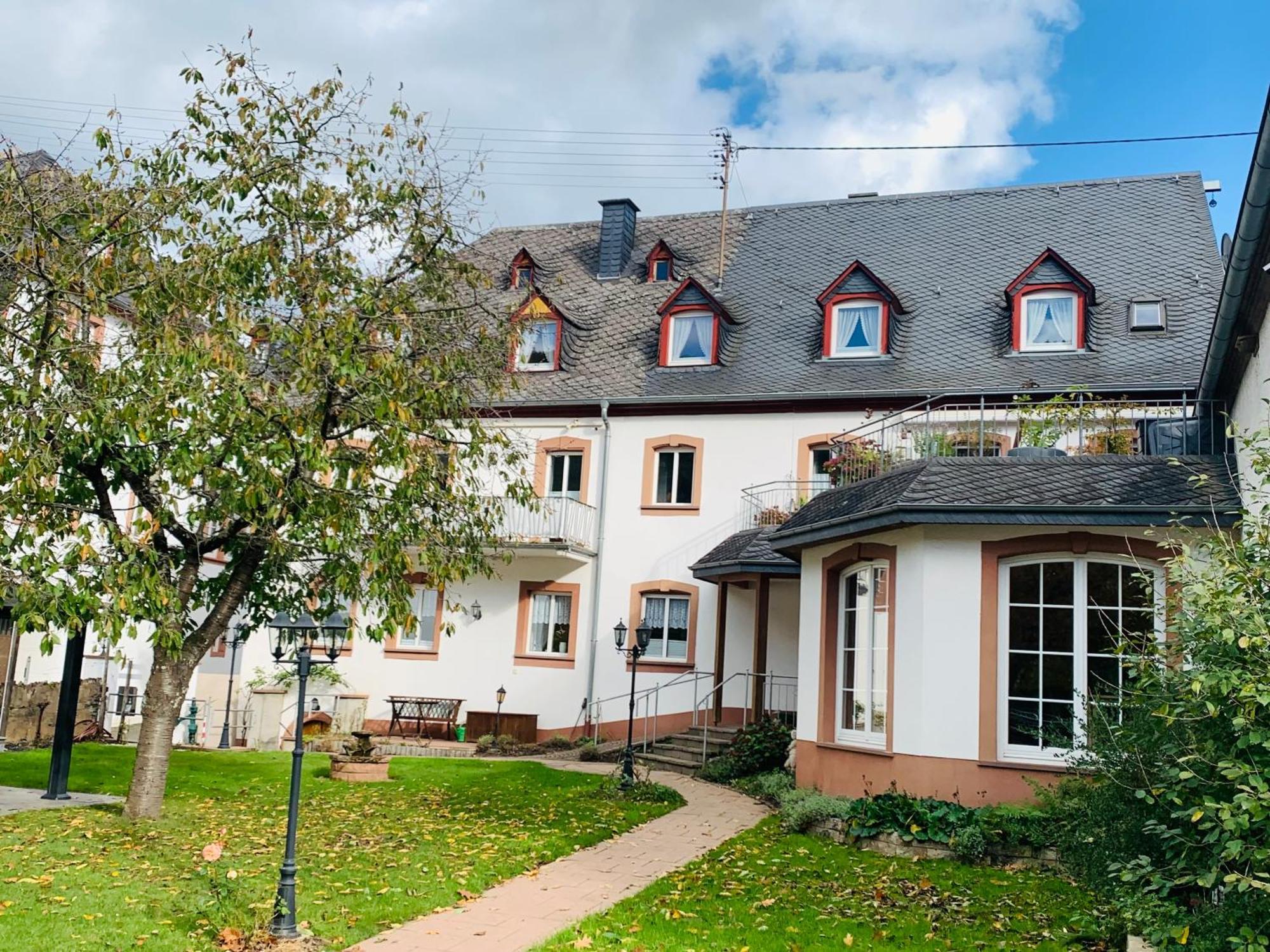 Hotel Weinhof Michael Morbach à Zeltingen-Rachtig Extérieur photo