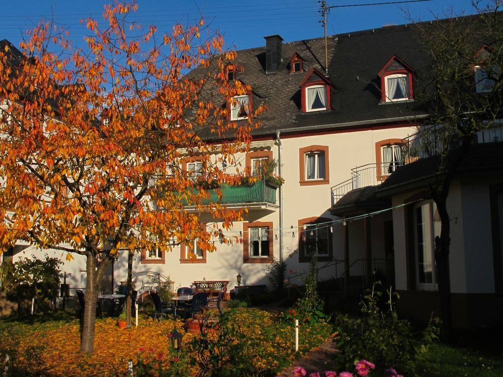 Hotel Weinhof Michael Morbach à Zeltingen-Rachtig Extérieur photo