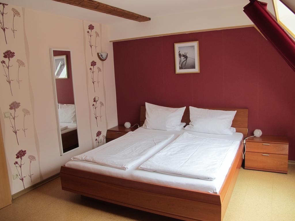 Hotel Weinhof Michael Morbach à Zeltingen-Rachtig Chambre photo
