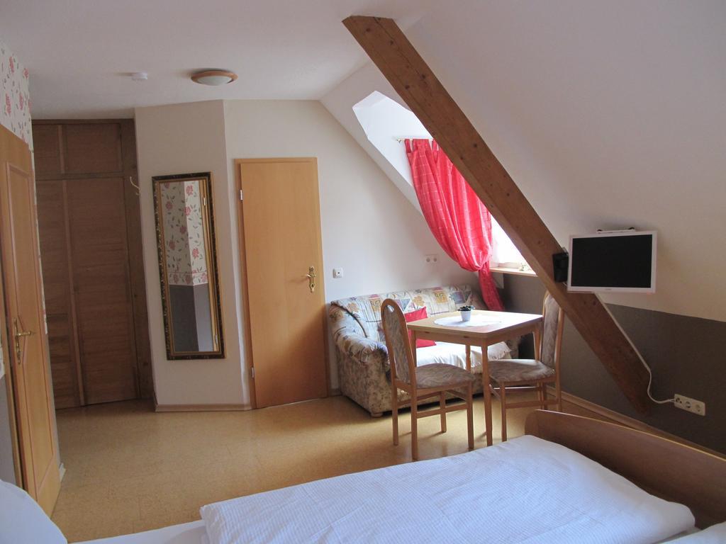 Hotel Weinhof Michael Morbach à Zeltingen-Rachtig Chambre photo