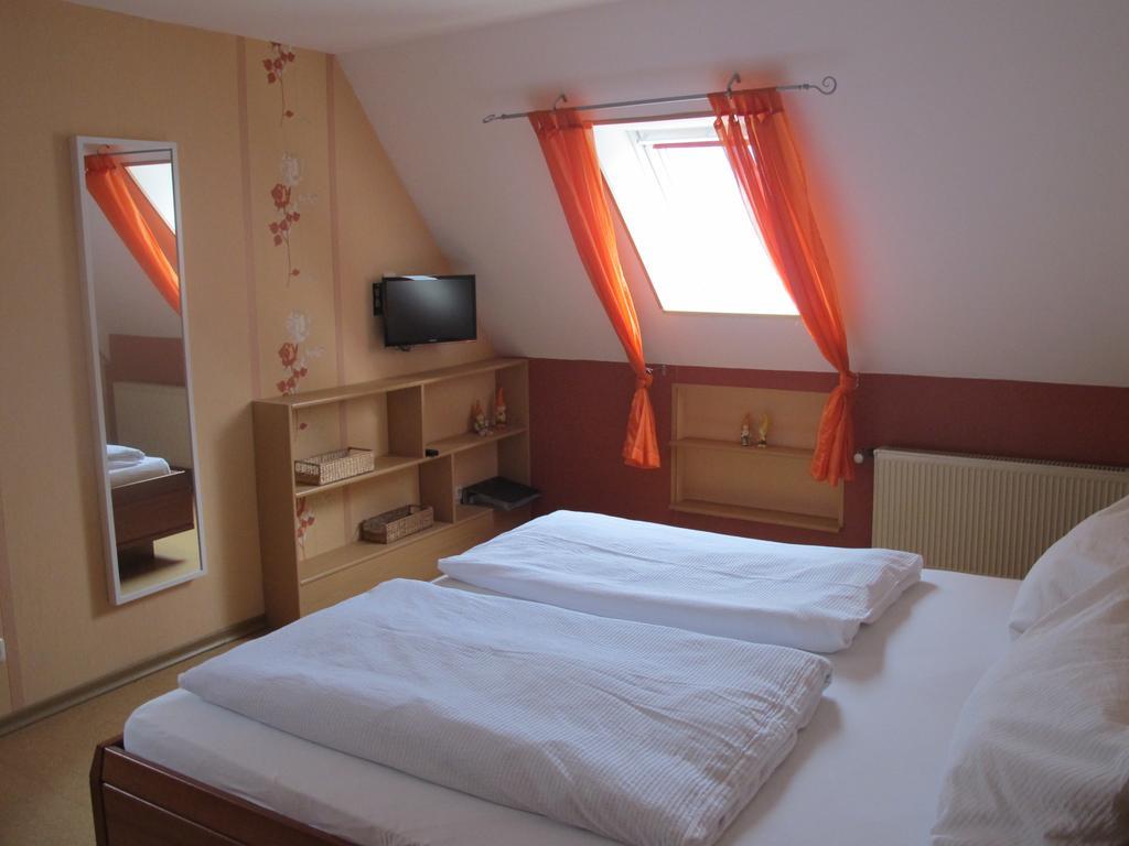 Hotel Weinhof Michael Morbach à Zeltingen-Rachtig Extérieur photo